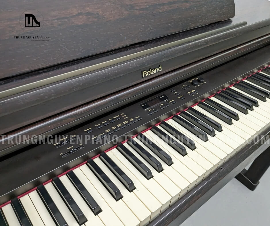 Piano Điện Roland HP530 4 Công nghệ bàn phím Feel-G của Piano Điện Roland HP530 tạo ra những phím piano tuyệt
