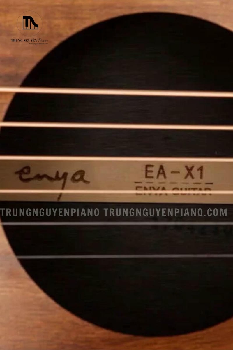 GUITAR ACOUSTIC ENYA EA-X1 6 Guitar Acoustic Enya EA-X1 có dây đàn cứng cáp và chắc chắn