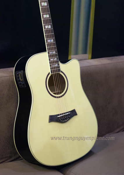 Đàn guitar Enya ED18 có kiểu dáng Dreadnought Cutaway.