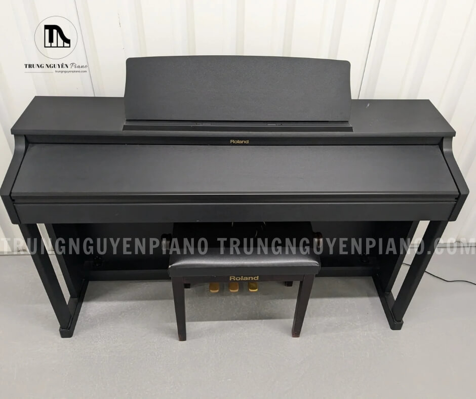 Đàn piano điện Roland HP203 là mẫu đàn sở hữu ngoại hình chắc chắn