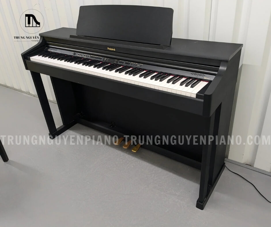 Piano Điện Roland HP203 5 Piano Điện Roland HP203 sở hữu kiểu dáng sang trọng