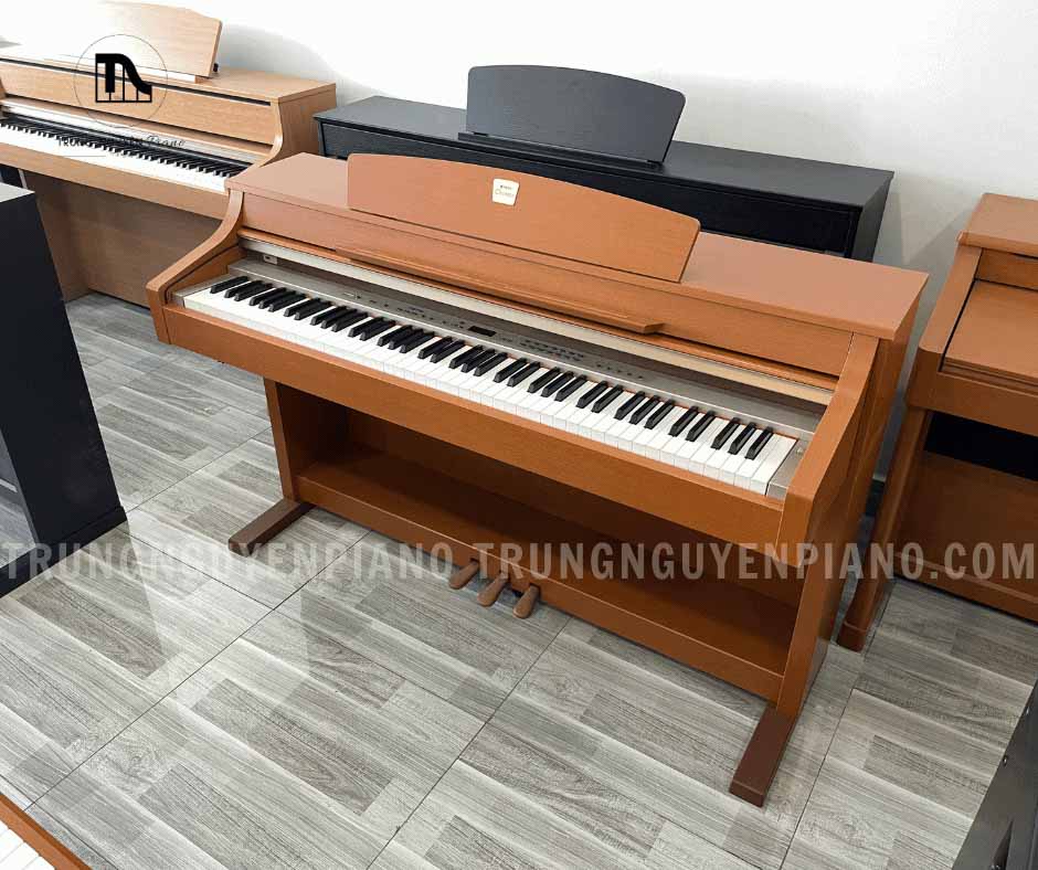Piano Điện Yamaha CLP330 C 3 Piano điện Yamaha CLP330 C