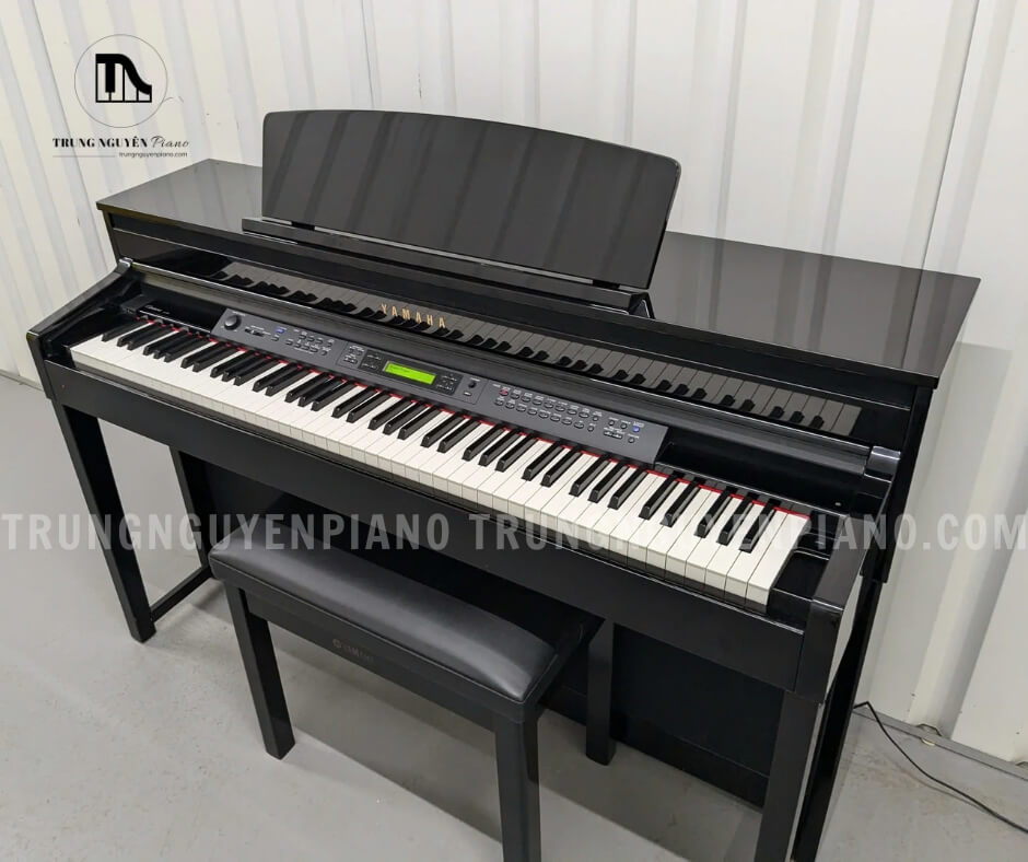 Yamaha CLP480 có thiết kế vô cùng sang trọng, lịch thiệp