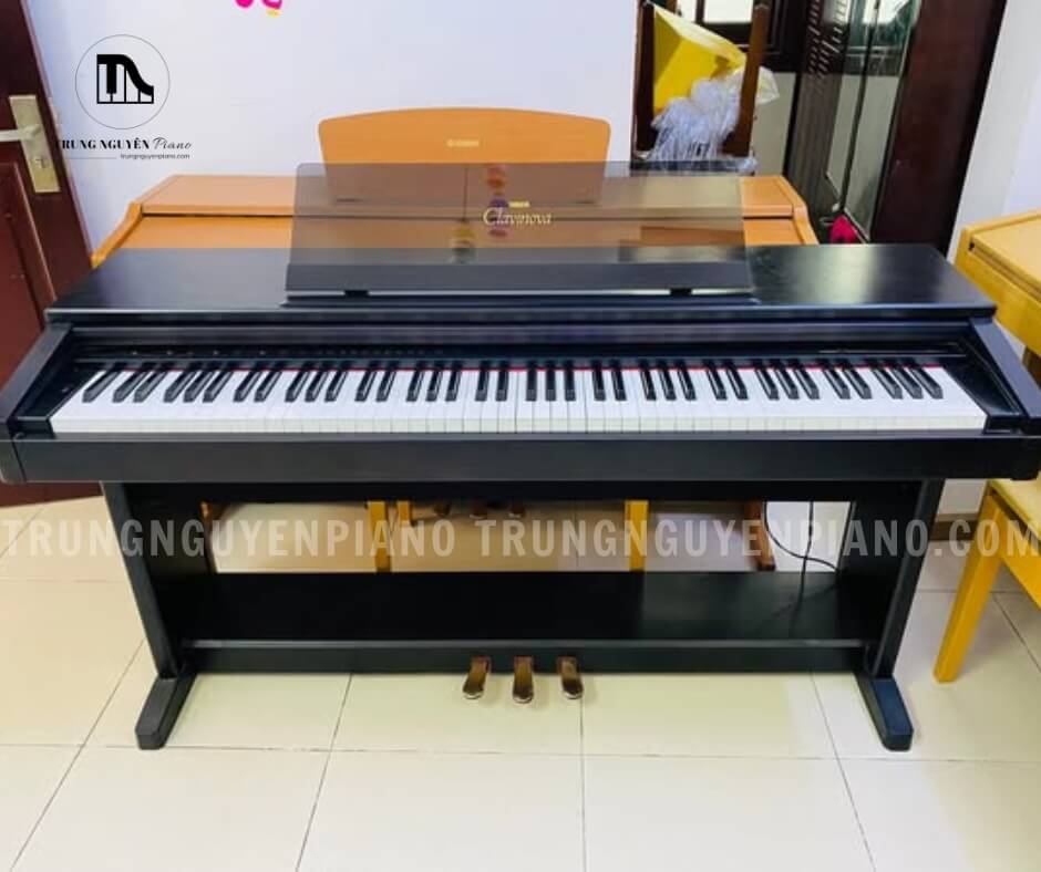 Piano Điện Yamaha CLP760 có thiết kế với kiểu dáng đơn giản nhưng rất chắc chắn và sang trọng
