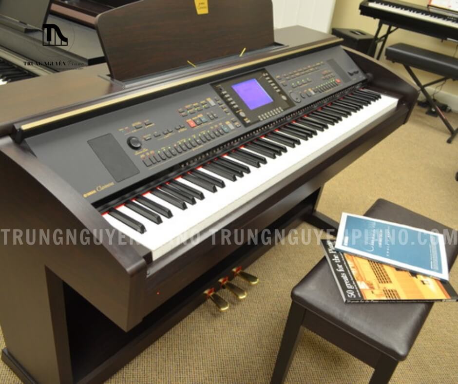 Piano Điện Yamaha CVP303 6 Piano Điện Yamaha CVP303 sở hữu một thiết kế rất sang trọng