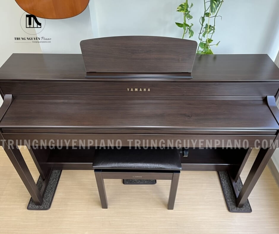 Piano Điện Yamaha SCLP5350 6 Piano Điện Yamaha SCLP5350 với bề mặt gỗ nâu ấm áp
