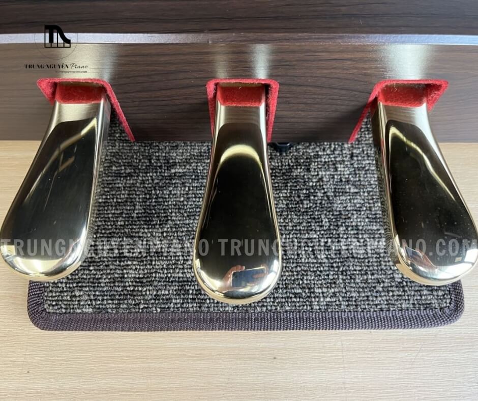 Piano Điện Yamaha SCLP5350 3 bàn đạp của Piano Điện Yamaha SCLP5350