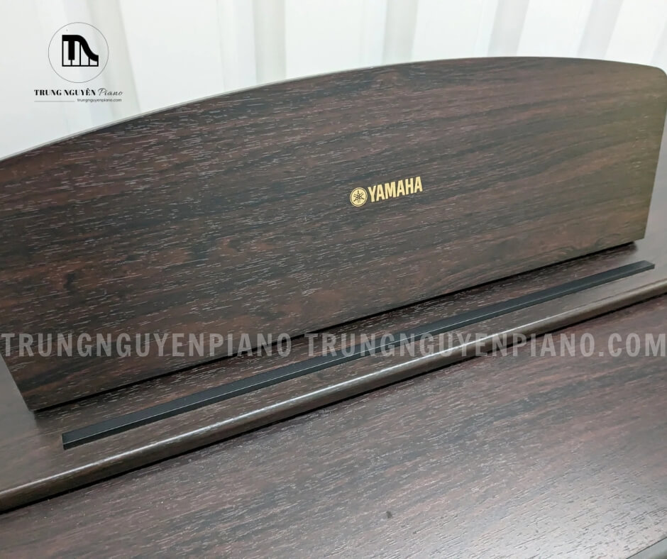 Piano Điện Yamaha YDP121 5 Đàn piano YDP121 có 3 bàn đạp, 32 pholyphony, 3 reverb,