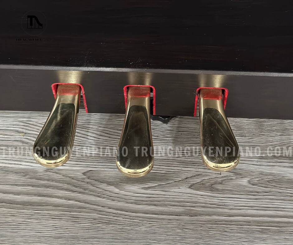 Piano Điện Yamaha CLP440 R 4 Pedal của Piano Điện Yamaha CLP440 R