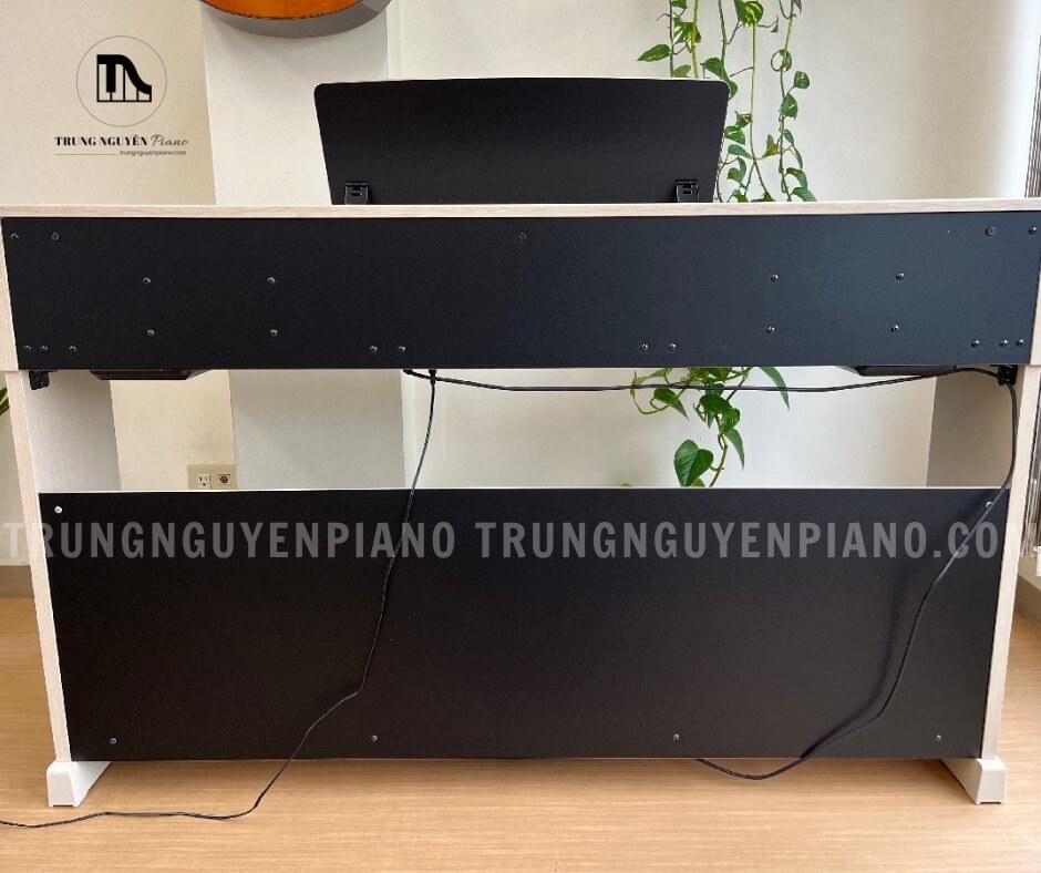 Piano Điện Yamaha YDP164WA 6 Mặt sau của Piano Điện Yamaha YDP164WA
