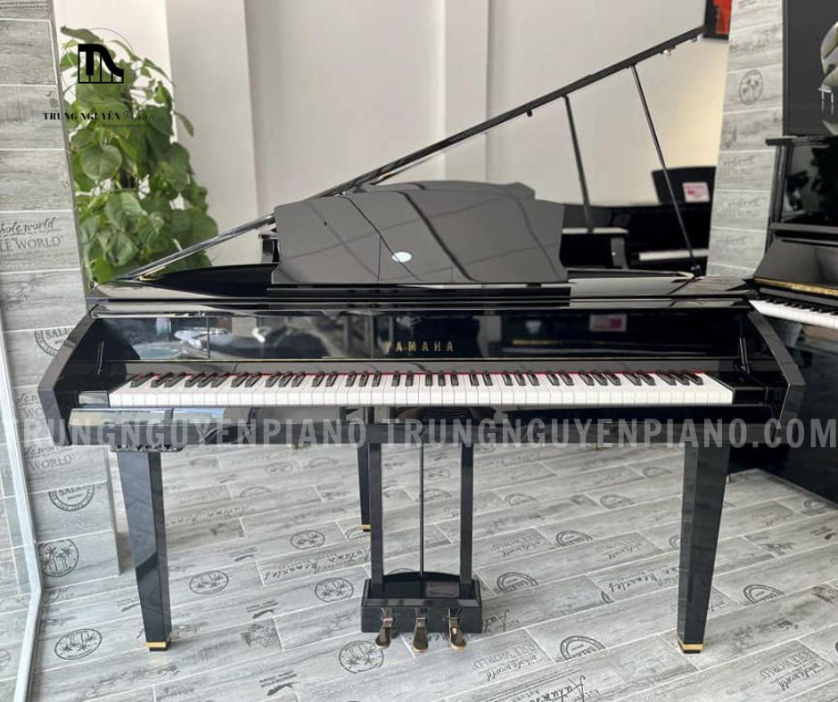 Piano Yamaha DGP7 PE