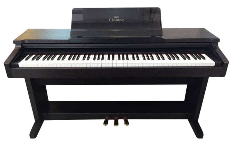 Đàn Piano Yamaha CLP124 8 Đàn Piano Yamaha CLP124 ghi điểm với vẻ ngoài bắt mắt và chất âm tốt
