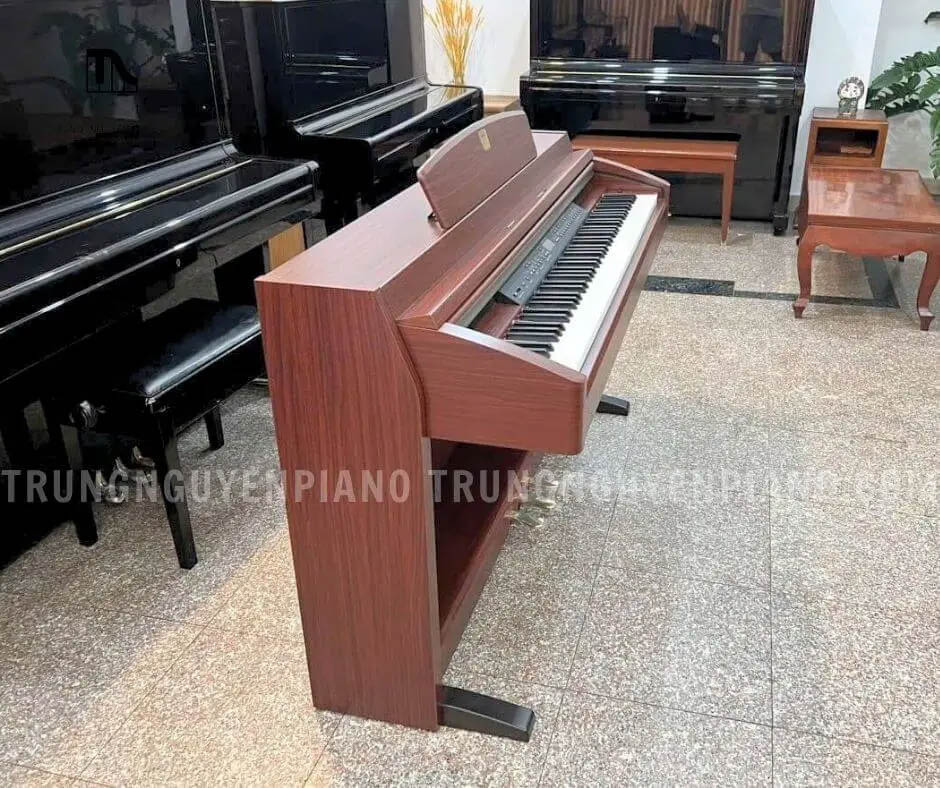 Đàn Piano Yamaha CLP 240 M 3 Đàn Piano Yamaha CLP 240 M