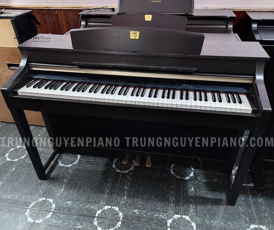 Đàn Piano Yamaha CLP370