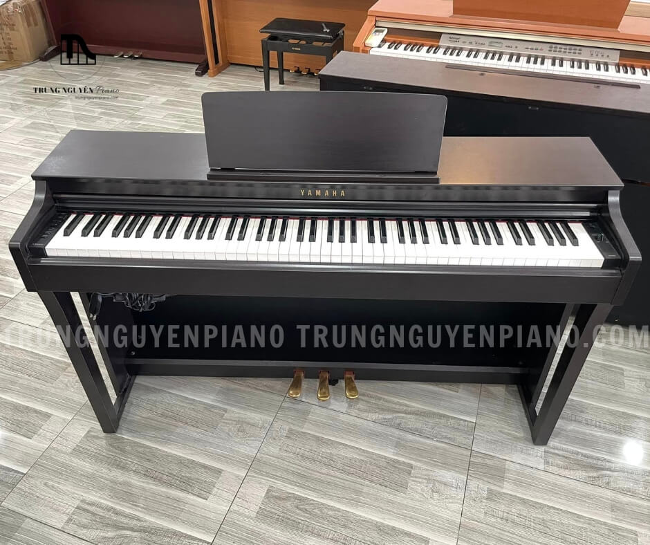 Yamaha CLP625 được thiết kế một cách tinh tế, bắt mắt