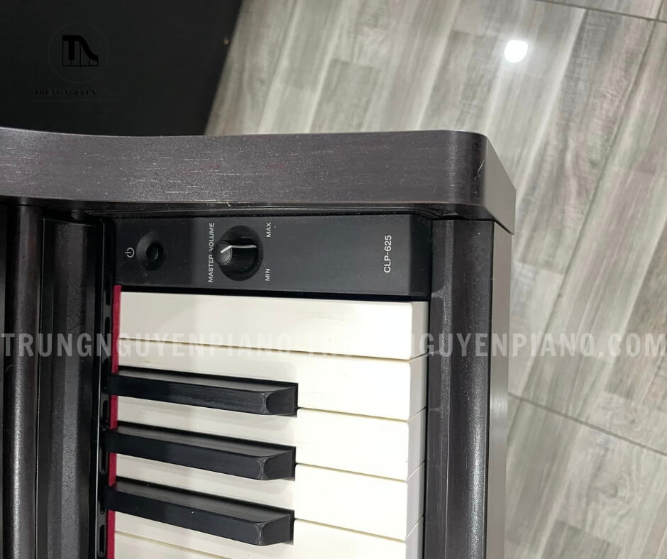 Đàn Piano Yamaha CLP625 3 Đàn piano Yamaha CLP625 đã mô phỏng hoàn hảo bàn phím của piano cơ