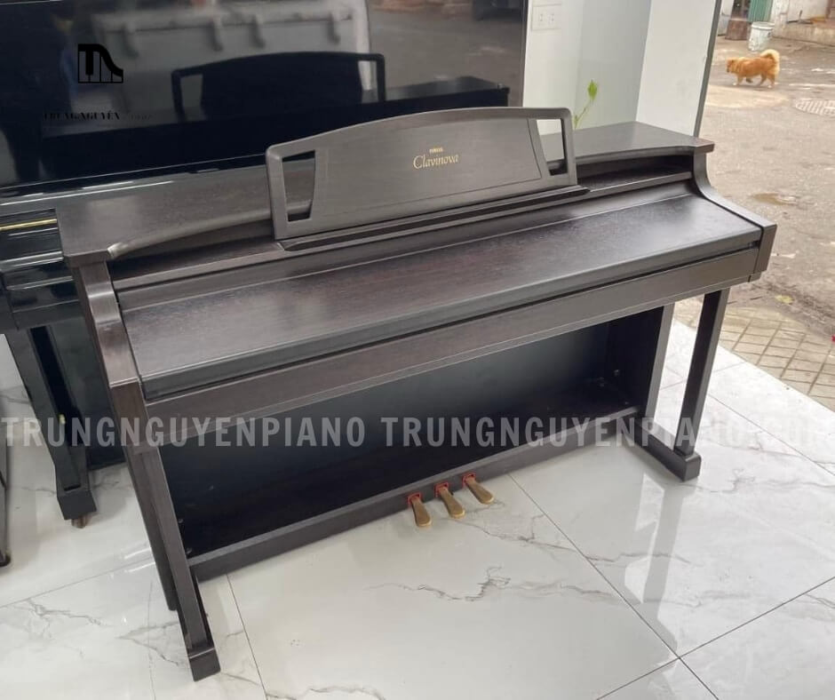 Đàn Piano Yamaha CLP 911 3 Đàn Piano Yamaha CLP 911 với màu gỗ nâu tự nhiên