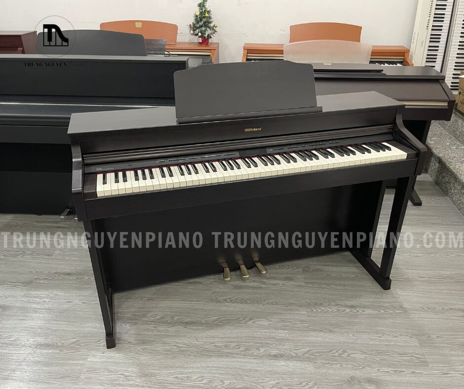 Đàn piano điện Roland HP503 được biết đến với công nghệ âm thanh đỉnh cao SuperNATURAL