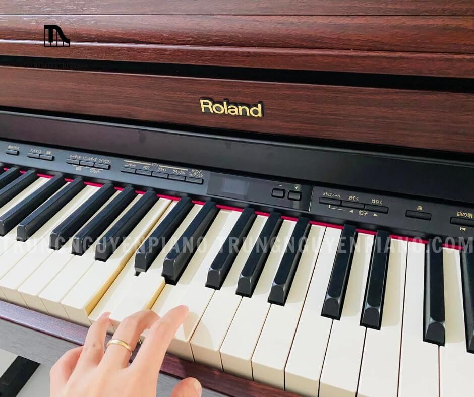 Bàn phím hoàn hảo đem lại trải nghiệm mượt mà của Piano Điện Roland HP505 GP