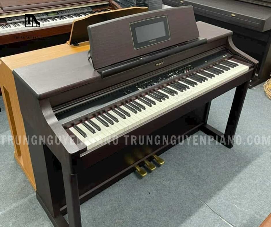 Đàn piano điện Roland HPi7 mang thiết kế piano dáng đứng upright