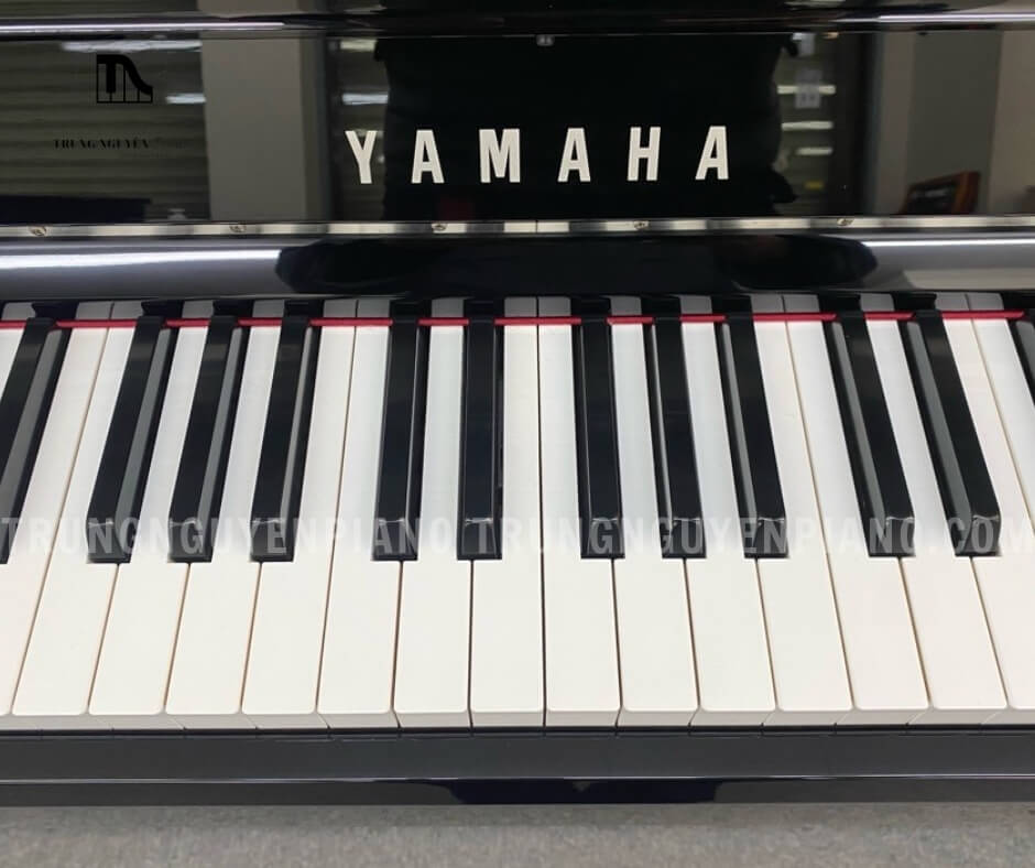 Đàn Piano Điện Yamaha NU1X 4 Đàn piano điện Yamaha NU1X sở hữu màu sắc ấn tượng, đàn có kích thước tương đương với piano Upright
