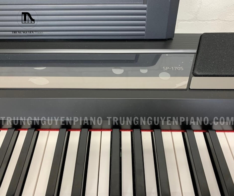 Đàn Piano Korg SP170 3 Đàn Piano Korg SP170 có bàn phím thoải mái và âm thanh thỏa mãn