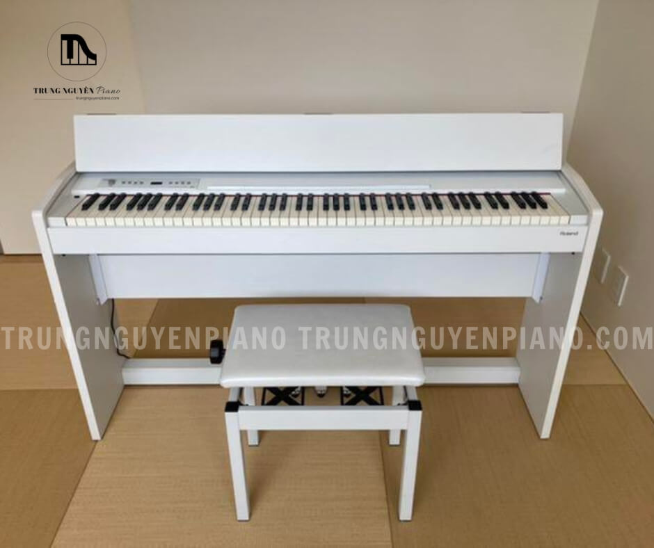Đàn Piano Roland F120 3 Roland F120 cũng có tích hợp máy ghi âm