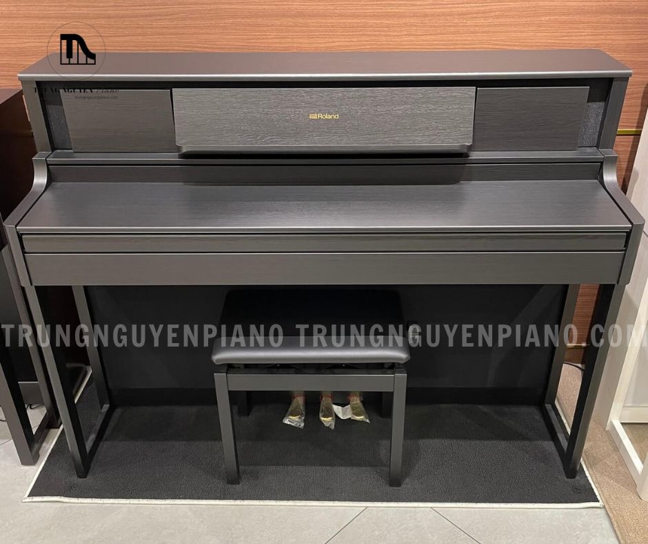 Đàn Piano Roland LX705 4 Bề mặt đen nhám sang trọng của Đàn Piano Roland LX705