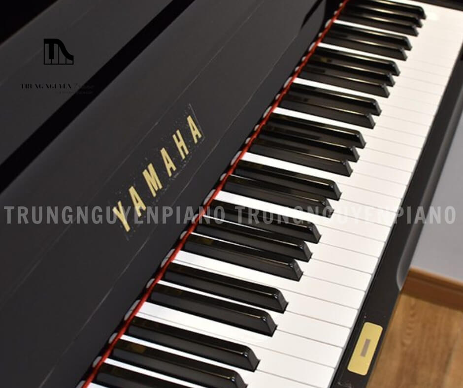 Đàn Piano Yamaha UX1
