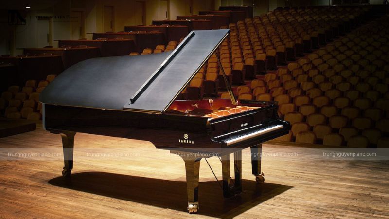 So sánh đàn piano và organ khác nhau như thế nào? Phân biệt chi tiết 5 Đàn piano cơ có kích thước lớn và cồng kềnh