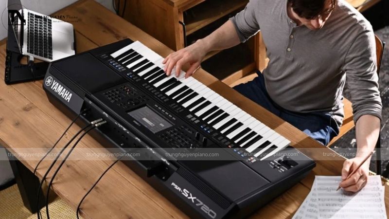 So sánh đàn piano và organ khác nhau như thế nào? Phân biệt chi tiết 8 Đàn organ còn phù hợp cho người mới bắt đầu