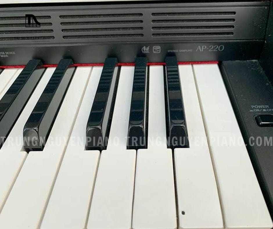 Piano điện Casio AP220 6 Piano điện Casio AP220 có bàn phím được làm từ chất liệu cao cấp và chắc chắn