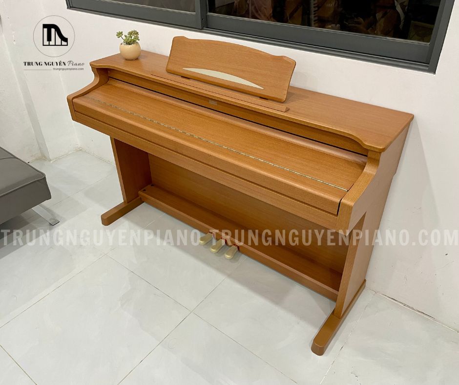 Piano điện Korg C660 nổi bật với màu nâu sáng