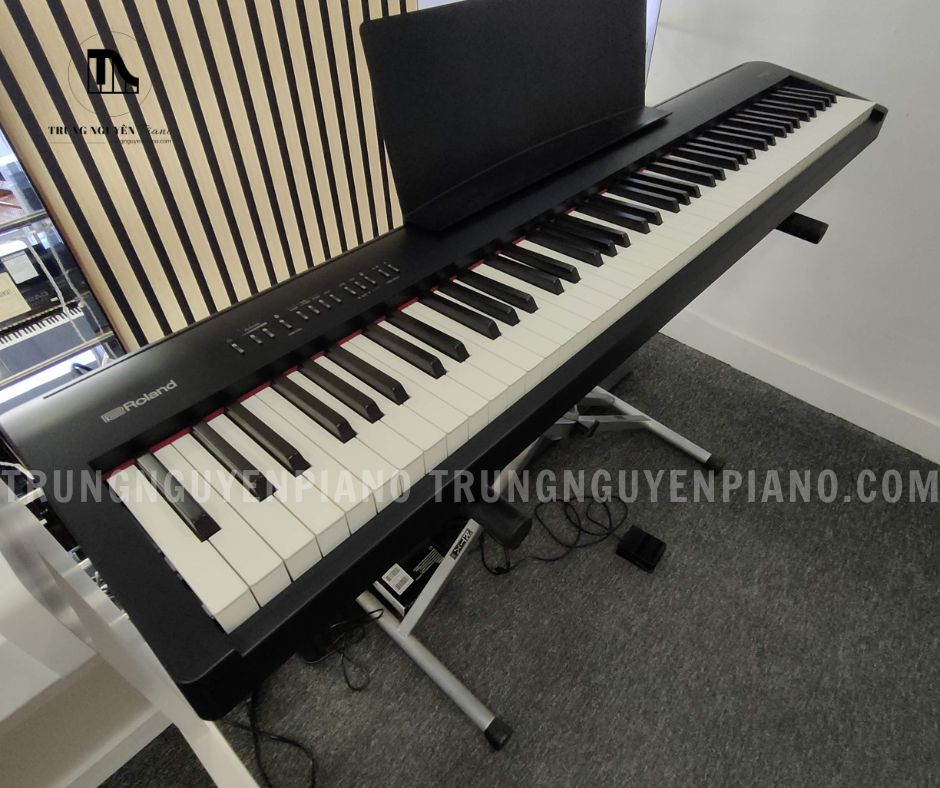 Piano điện Roland FP30 3 Thiết kế nhỏ gọn, dễ vận chuyển của Piano điện Roland FP30