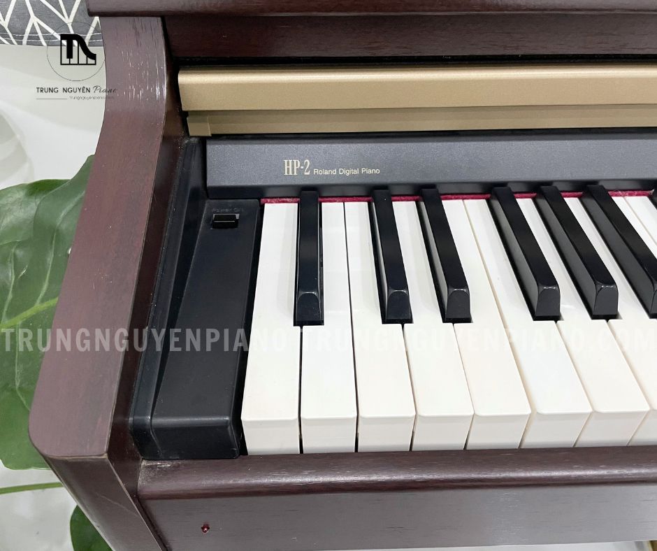 Piano điện Roland HP2 5 Bàn phím Piano điện Roland HP2