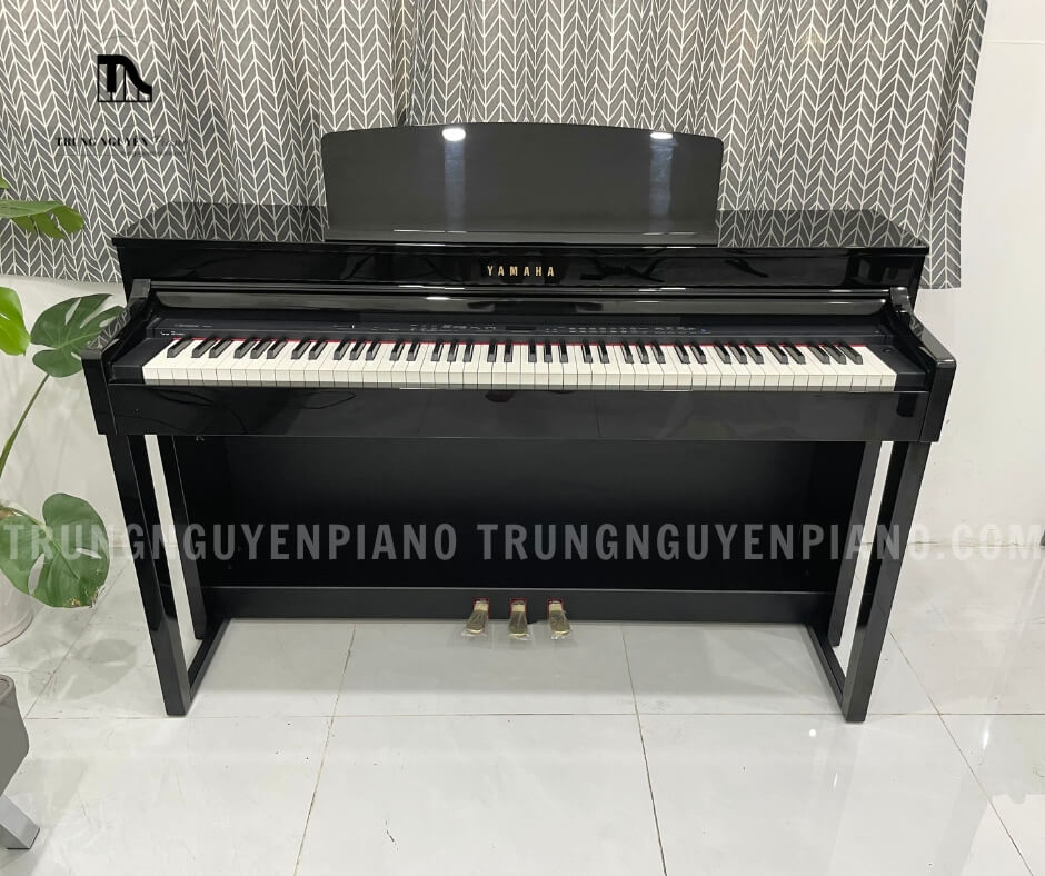 Đàn Piano Yamaha CLP470 PE
