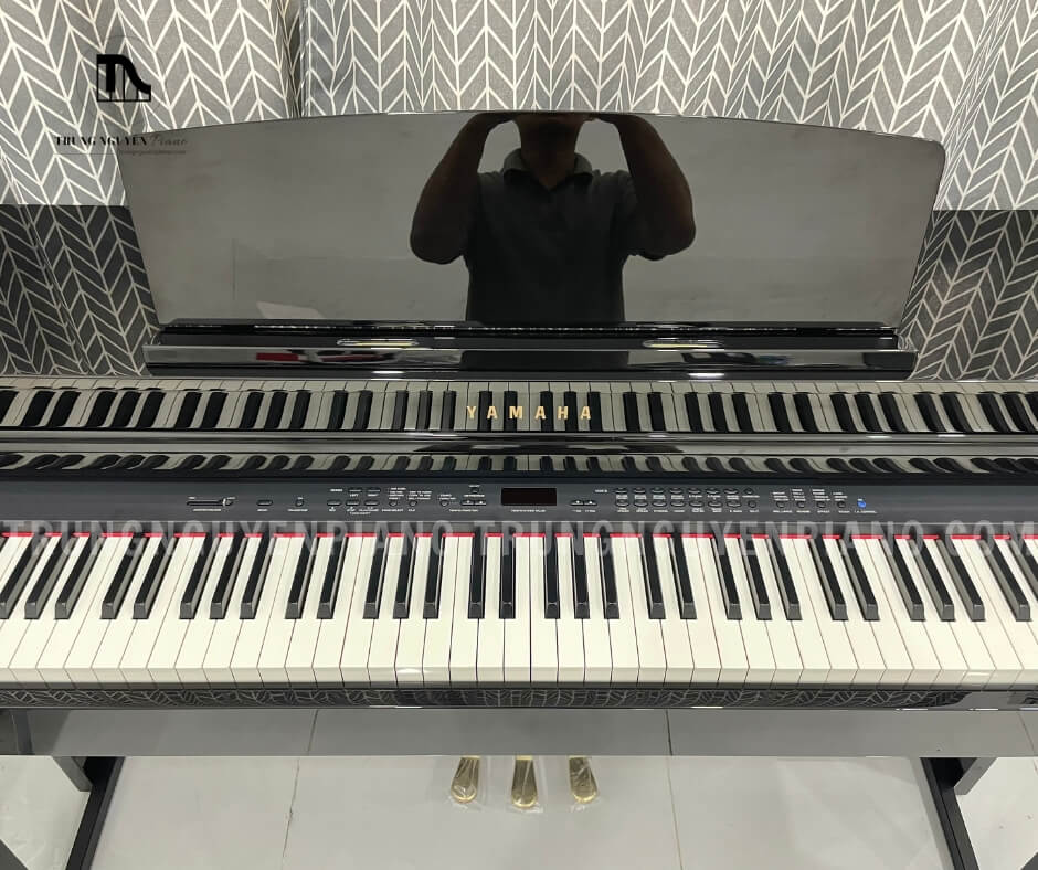 Đàn Piano Yamaha CLP470 PE 6 Các phím của Piano Yamaha CLP470 PE được làm bằng gỗ nguyên khối