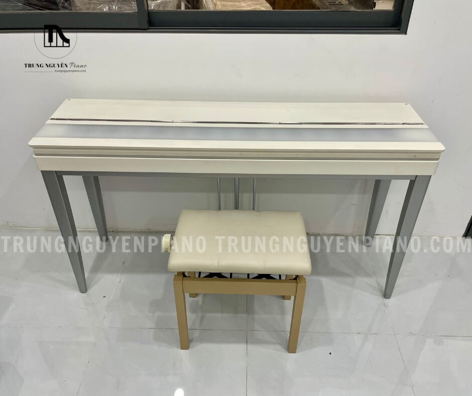 Piano điện Yamaha Modus R01 4 Nhờ các phím Gỗ tự nhiên (NW) mới với mặt bàn phím bằng ngà tổng hợp