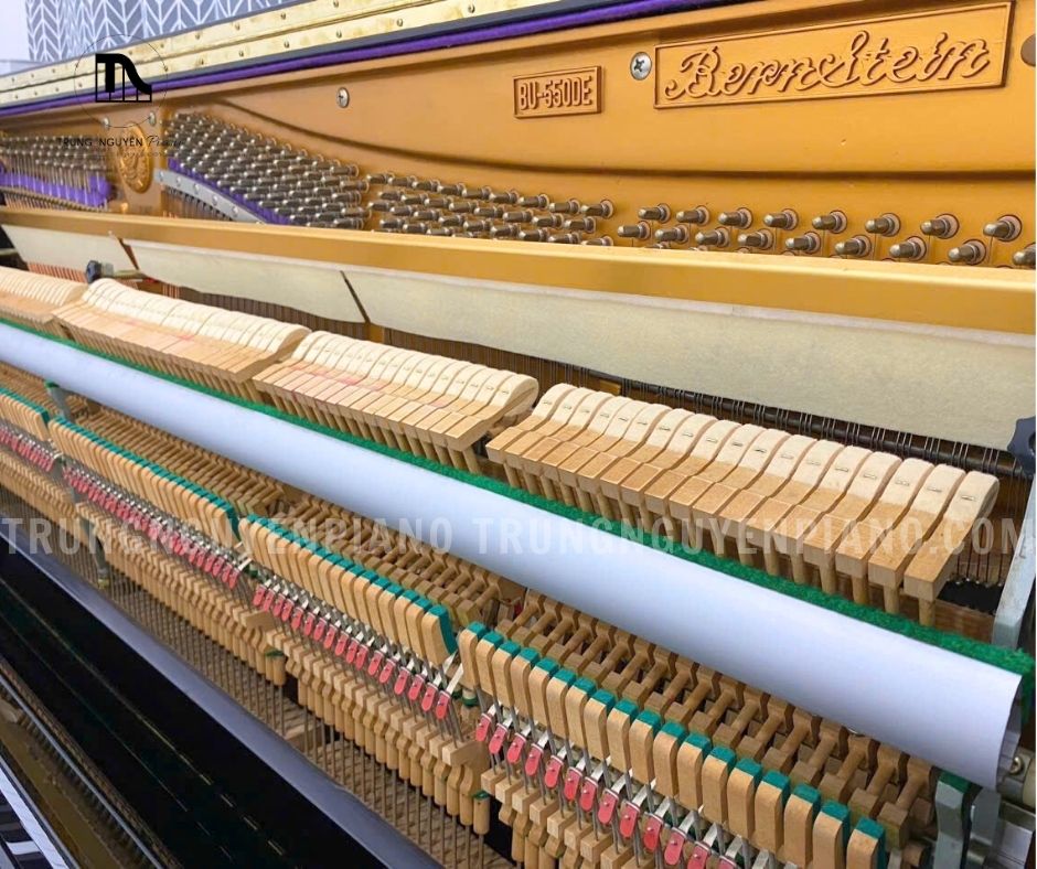 Đàn Piano Bernstein BU550DE 7 Đàn Piano Bernstein BU550DE - Trung Nguyên Piano