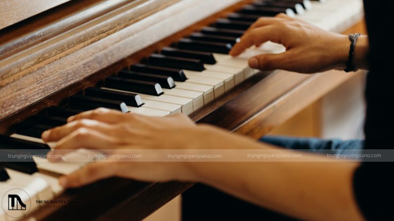 Ngân sách là tiêu chí đầu tiên mà bạn cần lưu ý trước khi chọn mua đàn piano