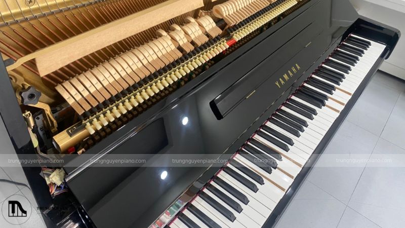Đàn piano cơ Yamaha MX100 MR