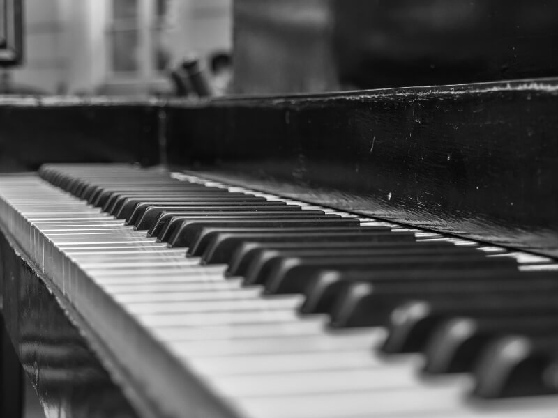 Mua đàn cũ ở đâu uy tín