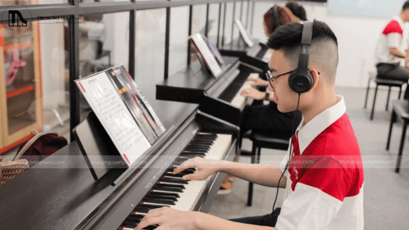 Cách học đàn piano nhanh nhất, hiệu quả cho người mới 1 Học đàn piano một cách hiệu quả