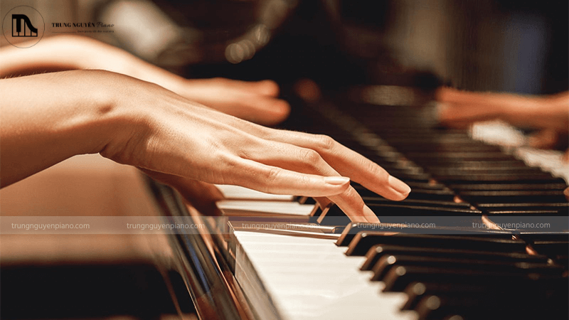 Cách học đàn piano nhanh nhất, hiệu quả cho người mới 11 Luyện ngón là một phần không thể thiếu trong quá trình học piano