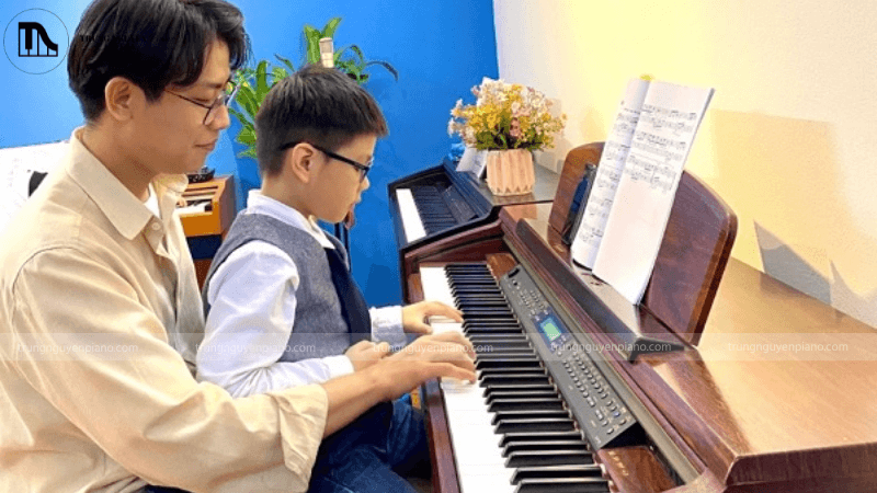 Cách học đàn piano nhanh nhất, hiệu quả cho người mới 4 Học piano cùng giáo viên