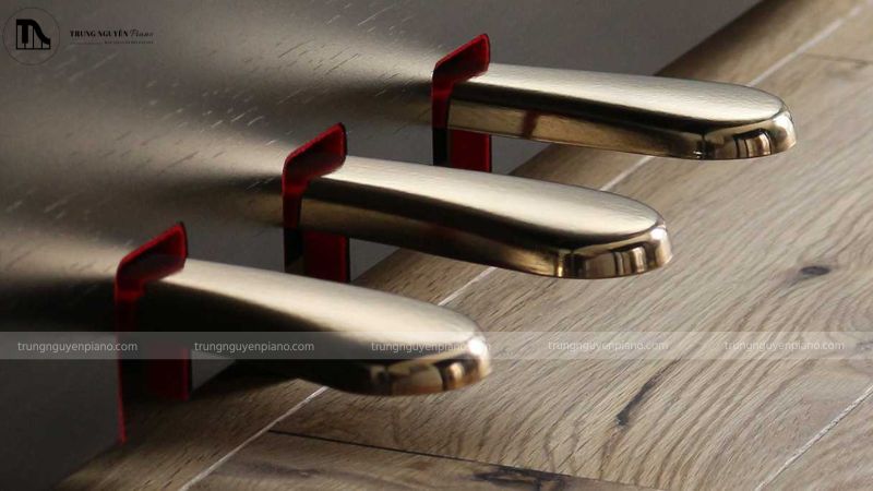 Bàn đạp (pedals) của đàn piano cơ