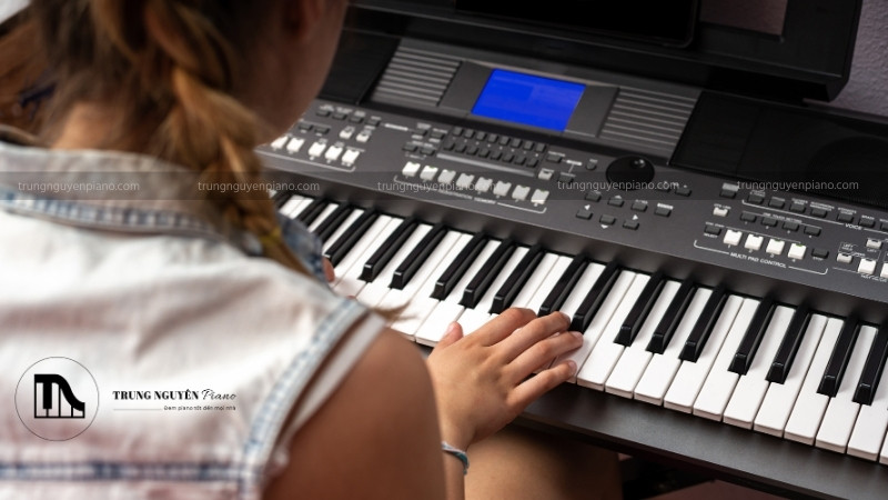 Giải đáp chi tiết: Học organ có chơi được piano không? 6 Hoc piano trên organ khi muốn khám phá và thử sức