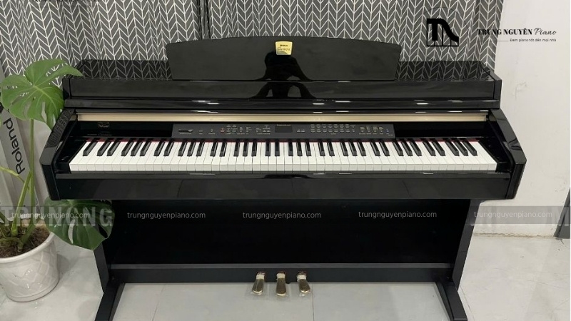 Piano Điện Yamaha CLP 240 PE