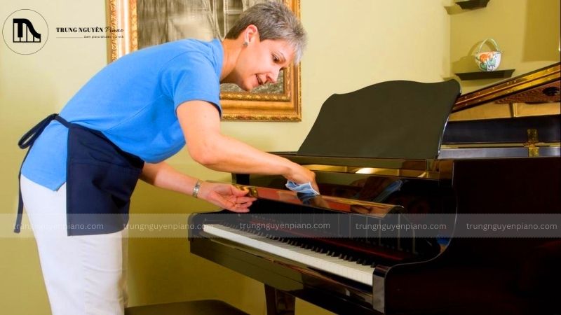 Cách vệ sinh đàn piano điện đúng cách sạch đẹp, âm thanh hay 6 Dung dịch vệ sinh chuyên dụng cho đàn piano điện (nếu có)