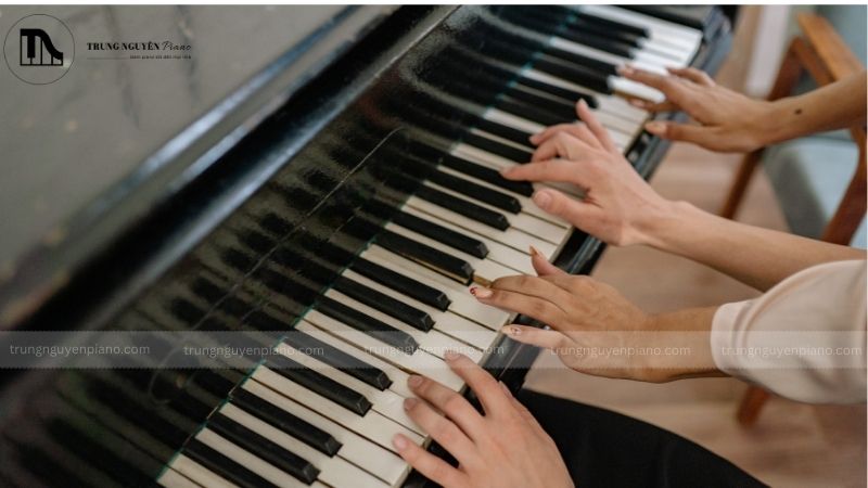 Hướng dẫn chơi song tấu piano cho người mới bắt đầu
